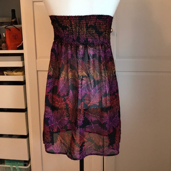 Cover Up with Feather Design Pattern - Picture 3 of 3